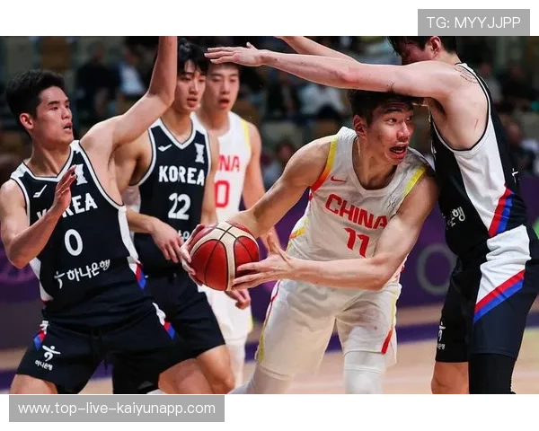 《中国体育报》:NBA选派的训练师亚洲杯期间已参与男篮训练,中国男篮亚洲杯集训